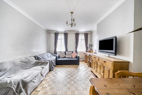 2 bedroom apartment for sale, Tolcarne Drive, Pinner, Middlesex