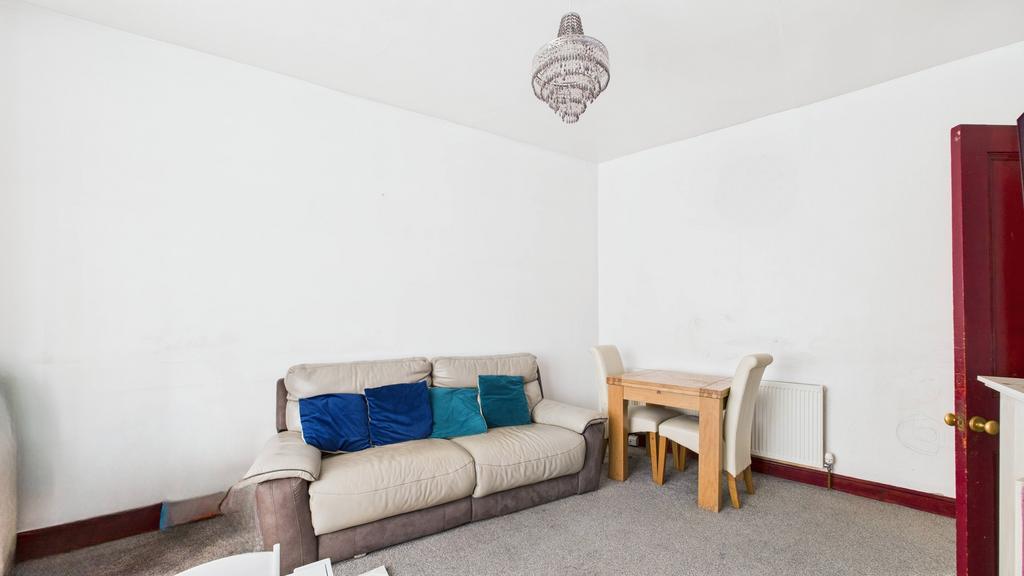 Living Room (2)