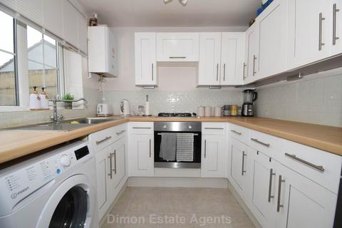 3 bedroom semi-detached house for sale, Foxlea Gardens, Gosport