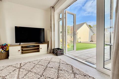 4 bedroom detached house for sale, Sandy Place, Tiverton EX16