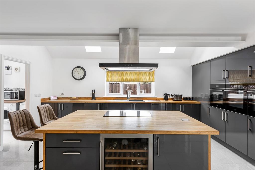 1 Post Office Lane ph13.JPG