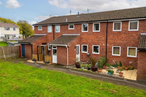 3 bedroom terraced house for sale, Evenlode Close, Aylesbury HP21