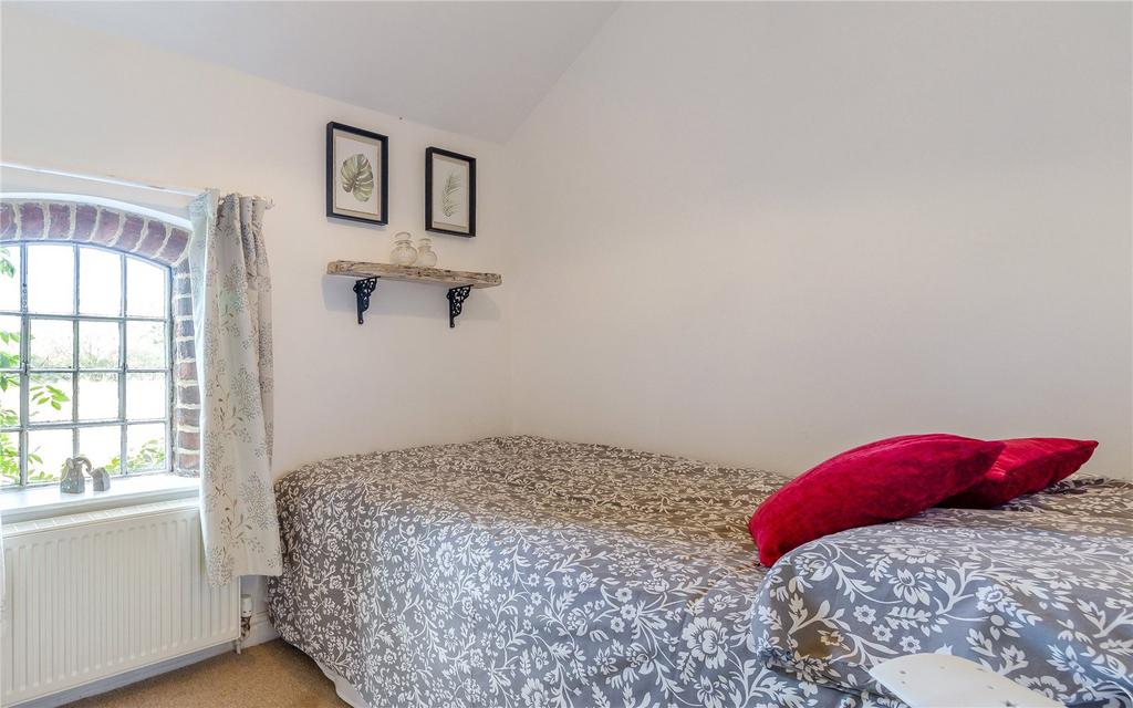 Cottage - Bedroom