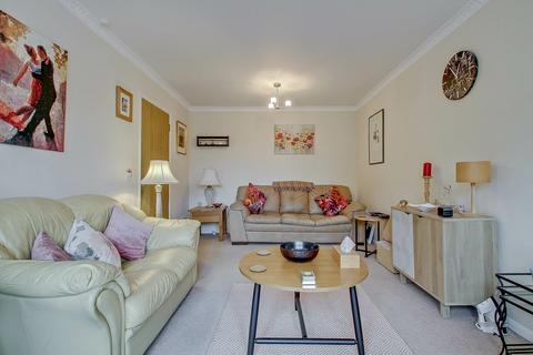2 bedroom retirement property for sale, Friern Barnet Lane, London, N20