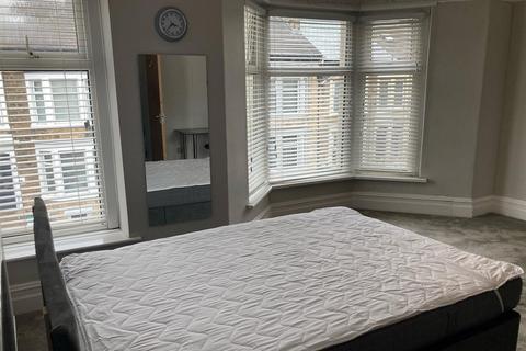 5 bedroom private hall to rent, Blades Street, Lancaster LA1