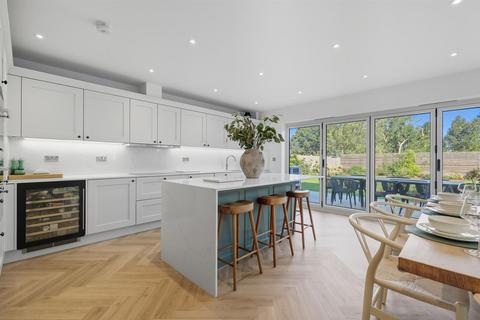 4 bedroom detached house for sale, Theydon Meadows, Stapleford Tawney, RM4