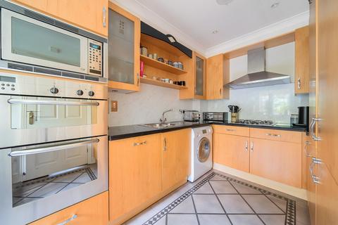 undefined, Old Avenue, Weybridge, KT13