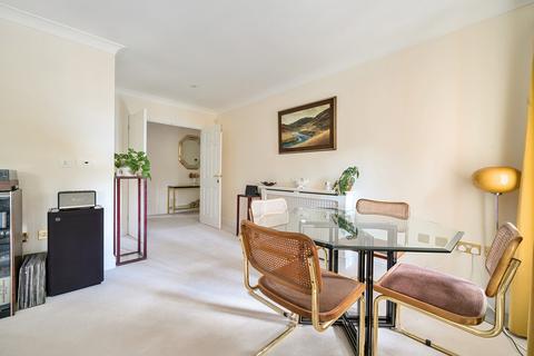 undefined, Old Avenue, Weybridge, KT13