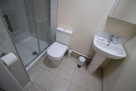 6 bedroom house to rent, Brighton Grove, Newcastle upon Tyne NE4