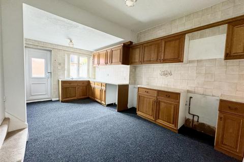 2 bedroom terraced house to rent, Gordon Street, Barnsley, S70 3PX