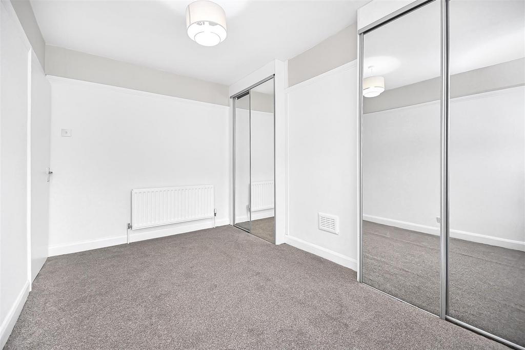 17 Unsworth Road Bedroom 1 (2).jpg