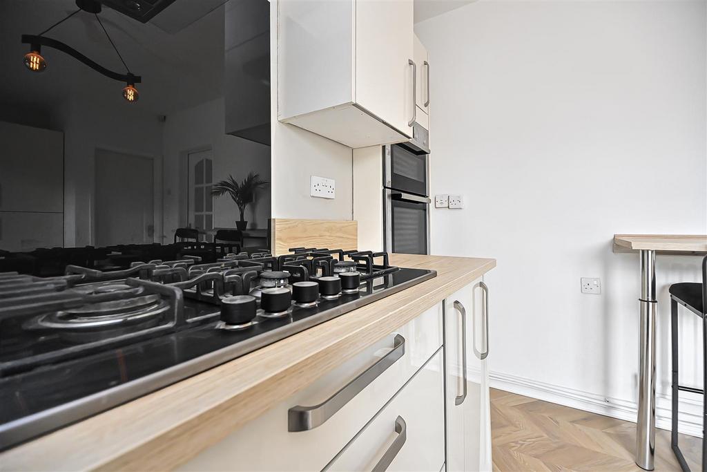 17 Unsworth Road Kitchen (7).jpg