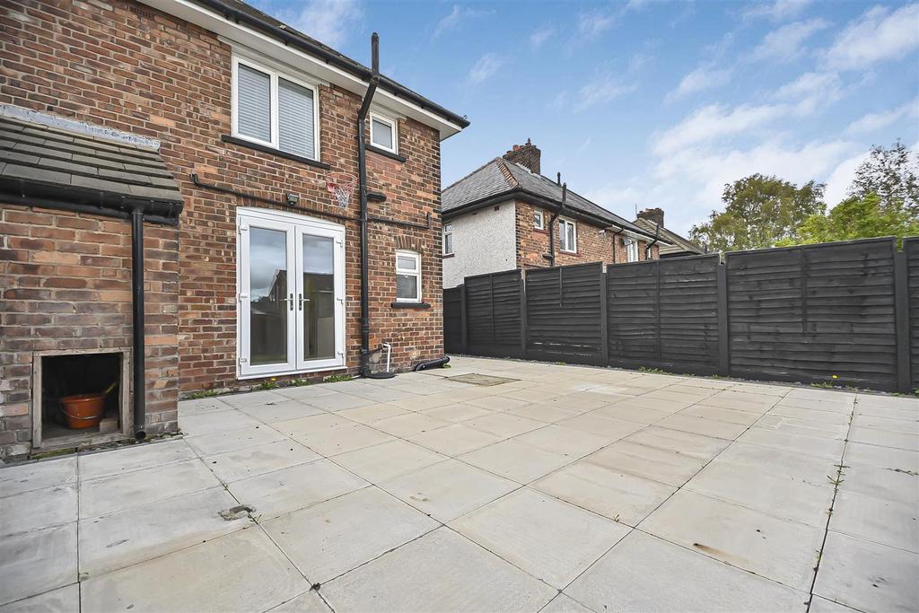 17 Unsworth Road Garden (1).jpg