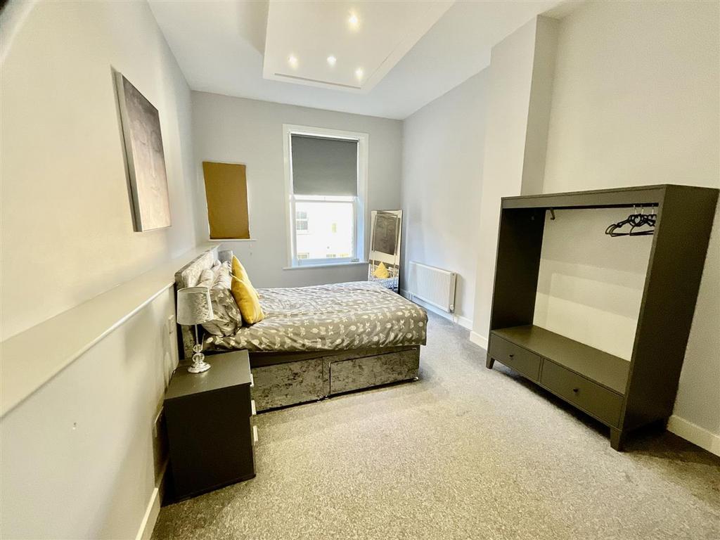 5 D20 C585-21 E4-4467-B500-E4 B8 C9074118.jpeg