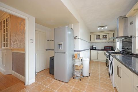 2 bedroom detached house for sale, The Avenue, Hartshill, ST4