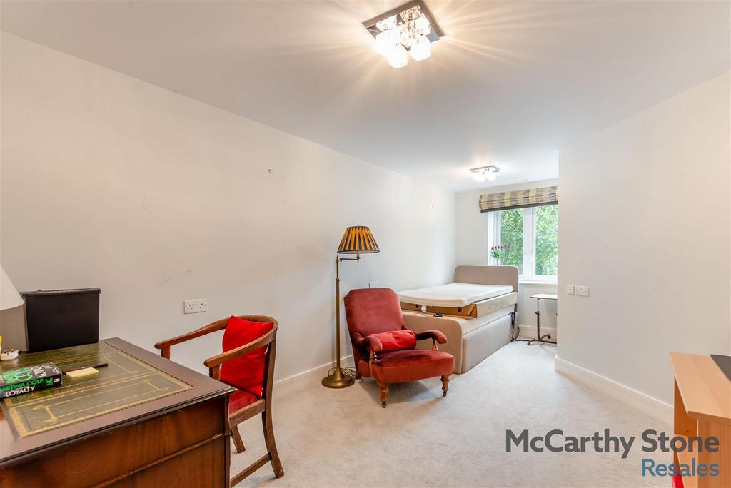 8667108-interior06.jpg