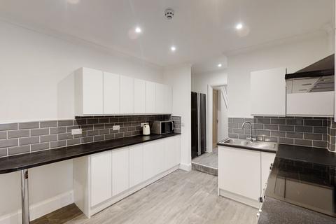 6 bedroom house share to rent, Hastings Road, Maidstone, Kent, ME15