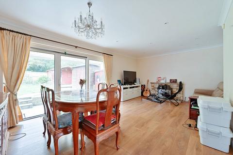 undefined, Mount Close, Hemel Hempstead, HP1