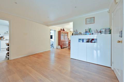 undefined, Mount Close, Hemel Hempstead, HP1