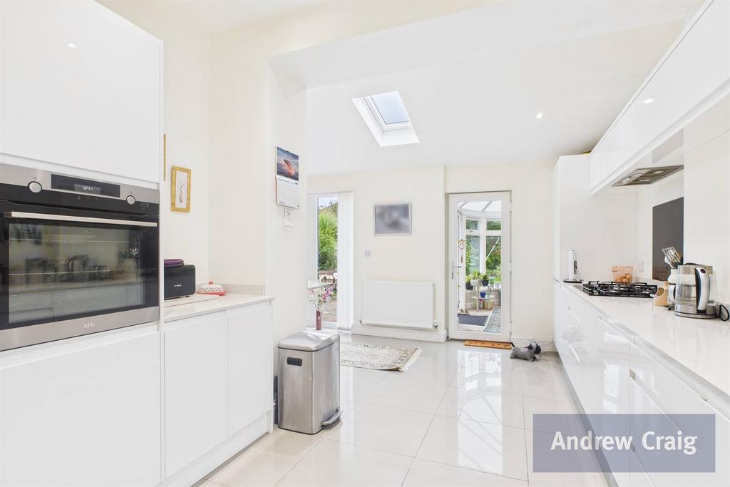 Kitchen/Breakfast Ro