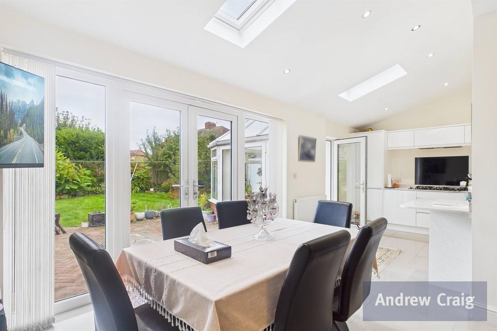 Breakfast Room
