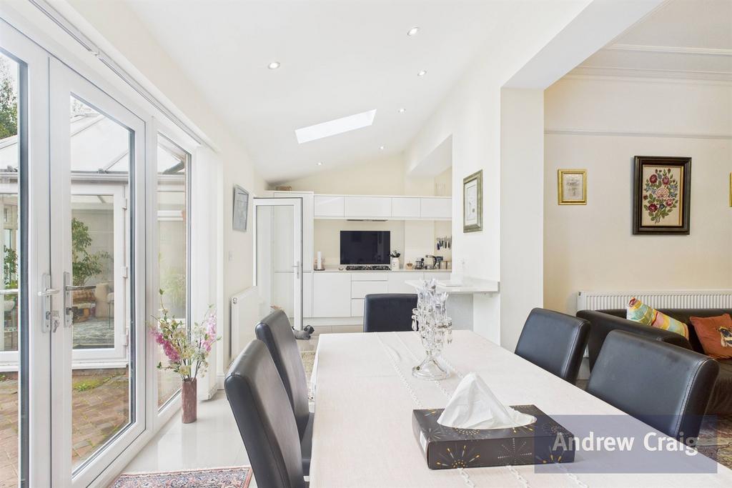 Breakfast Room