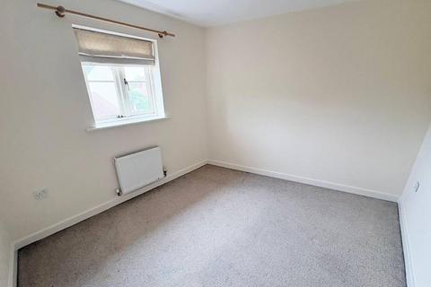 3 bedroom semi-detached house to rent, Wagstaff Way, Olney