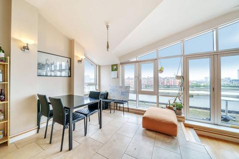 4 bedroom flat to rent, Prices Court, Battersea, London, SW11