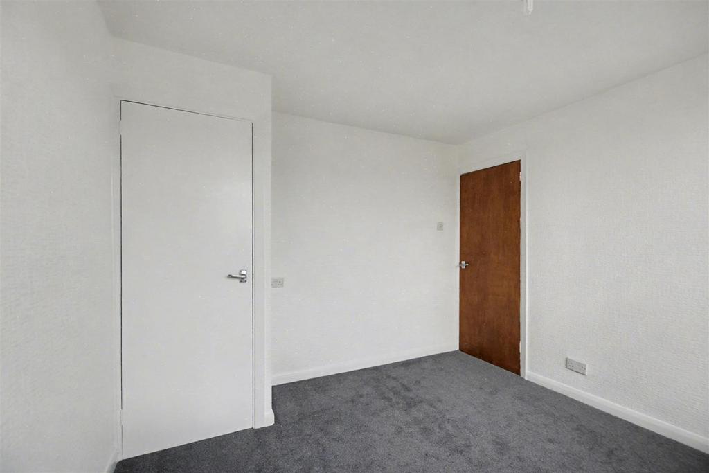 Bedroom 2 2.jpeg