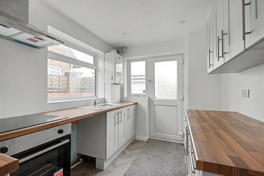 Kitchen 1.jpeg