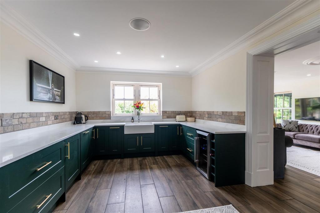 Racecourse Farm-002.jpg