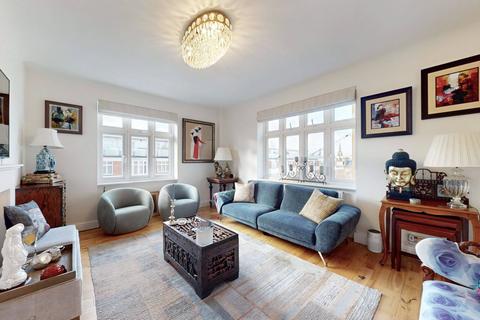 3 bedroom flat to rent, Hall Road, St John's Wood, London, NW8