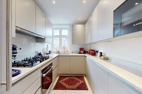 3 bedroom flat to rent, Hall Road, St John's Wood, London, NW8