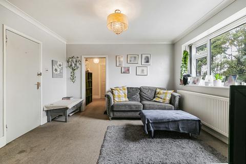 2 bedroom apartment for sale, Wendover Road, Staines-upon-Thames, Surrey, TW18