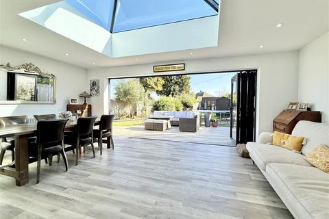 4 bedroom detached house for sale, Wood Street, Chelmsford