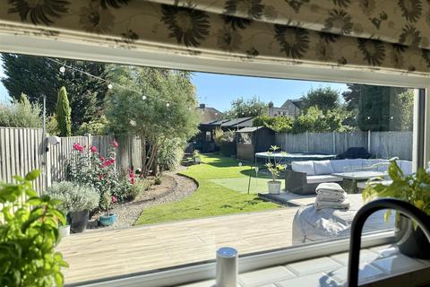 4 bedroom detached house for sale, Wood Street, Chelmsford