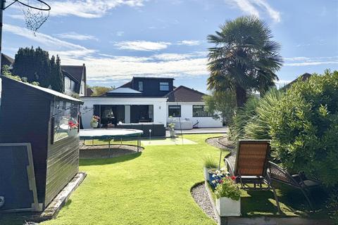4 bedroom detached house for sale, Wood Street, Chelmsford