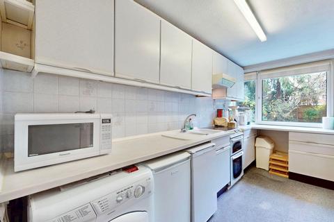 2 bedroom apartment for sale, Churchfields, London, E18