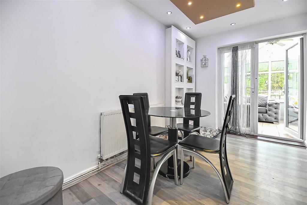 34 Hilda Street Dining Room (2).jpg
