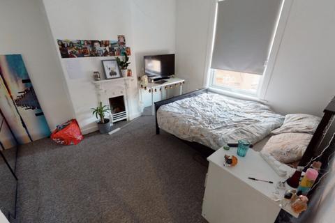 2 bedroom house to rent, Thornville Street, Leeds LS6