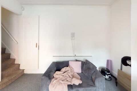 2 bedroom house to rent, Thornville Street, Leeds LS6