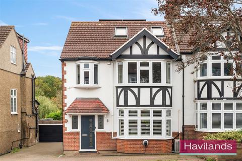 4 bedroom semi-detached house for sale, Park View, London
