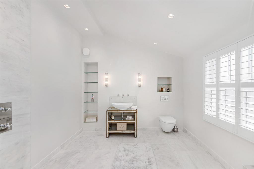 37 Lower Belgrave Street Hi-24.jpg