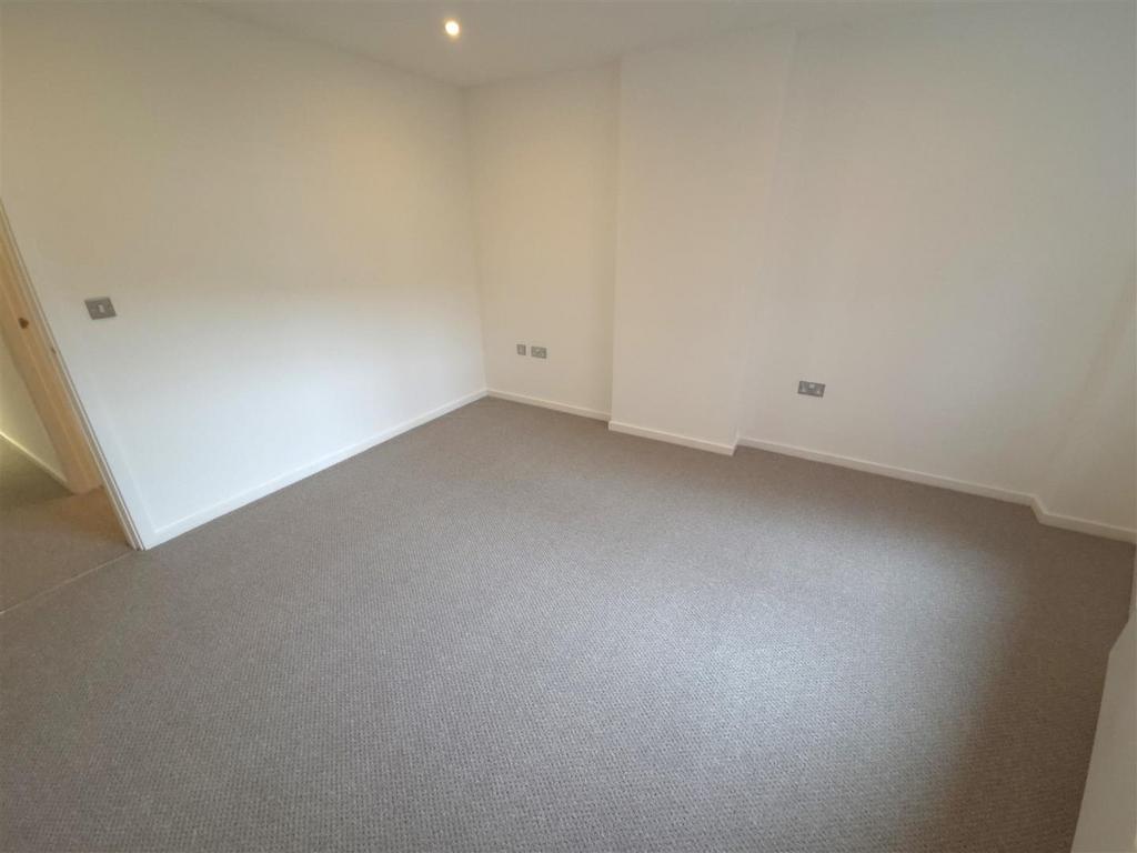 Bedroom ..jpg