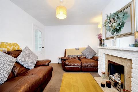 3 bedroom semi-detached house for sale, Derwent Road, Bedworth CV12