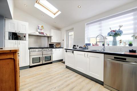 3 bedroom semi-detached house for sale, Derwent Road, Bedworth CV12