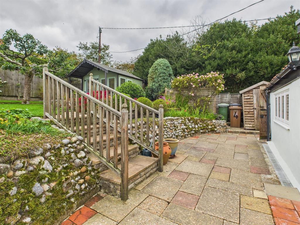 CAM04116 G0-PR0267-STILL001.jpg