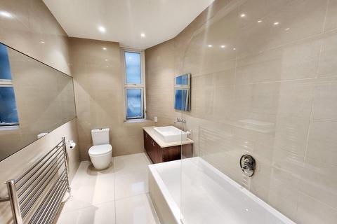 4 bedroom apartment to rent, Bickenhall Mansions, Marylebone, London, W1U