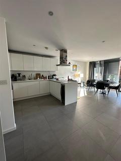 2 bedroom flat to rent, 142 Union Street, London