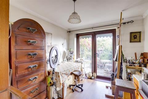 3 bedroom semi-detached house for sale, Tiree Close, Trowell NG9